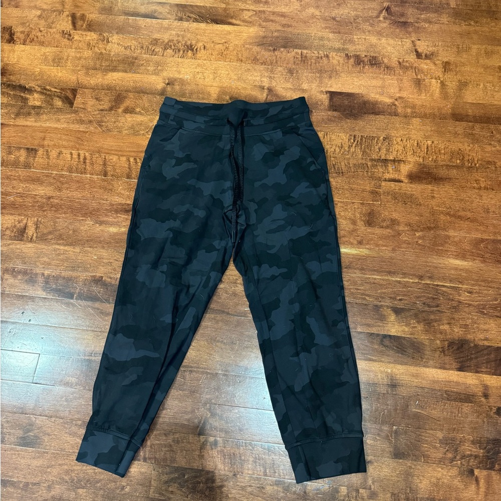 Lululemon joggers, size 6, dark camo print